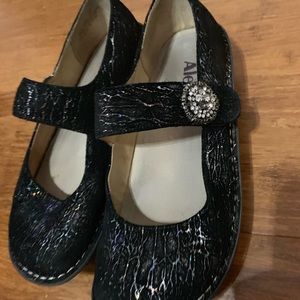 Algeria nursing shoes